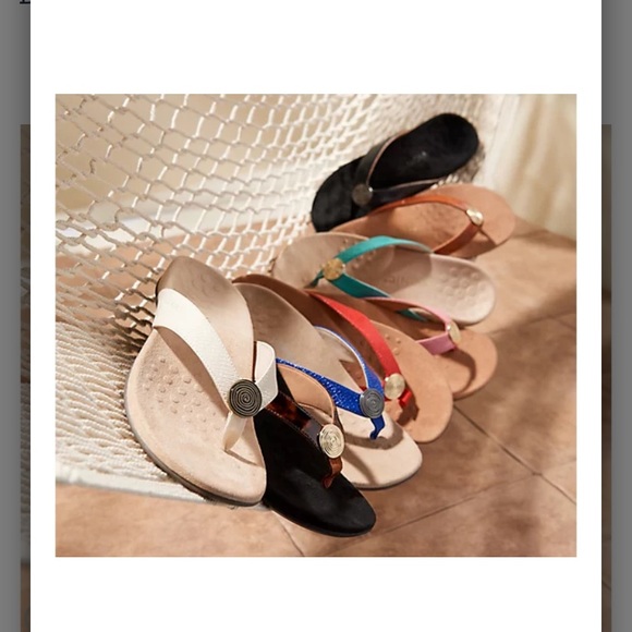 Vionic Sandals - 2 Pair NIB - Picture 2 of 2